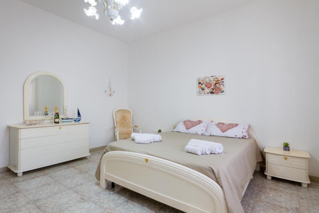 Air-Conditioned Villa 300 Meters From Porto Cesareo Beach With Parking Eksteriør billede